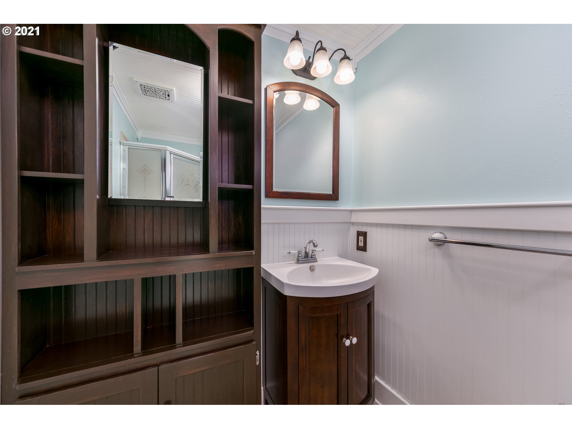 80184 Dodson Road Tygh Valley, OR 97063 - Photo 7 of 17 Gallery Image 7