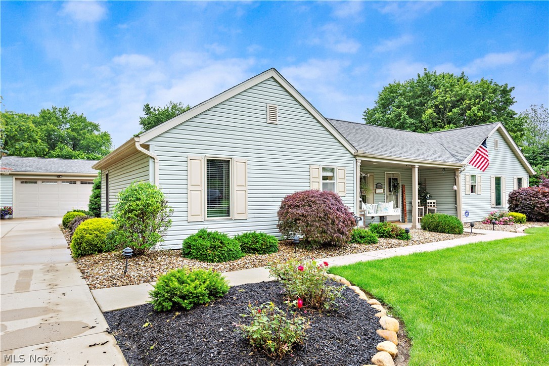 1185 Proctor Road Akron, OH 44306 - Photo 2 of 35