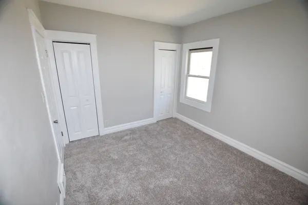 $1,450 | 545 Hammond Avenue, Unit 3, Aurora, IL 60506