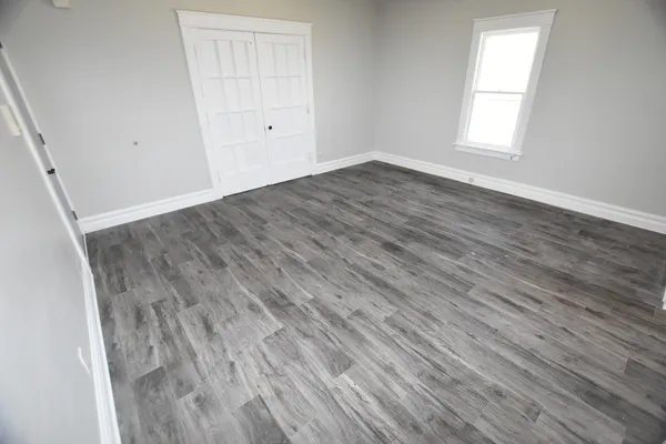 $1,450 | 545 Hammond Avenue, Unit 3, Aurora, IL 60506