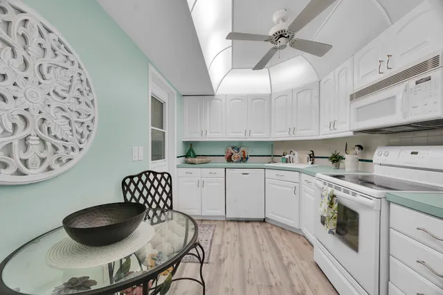 $2,500 | 3492 Northeast Causeway Boulevard, Unit 103, Jensen Beach, FL 34957