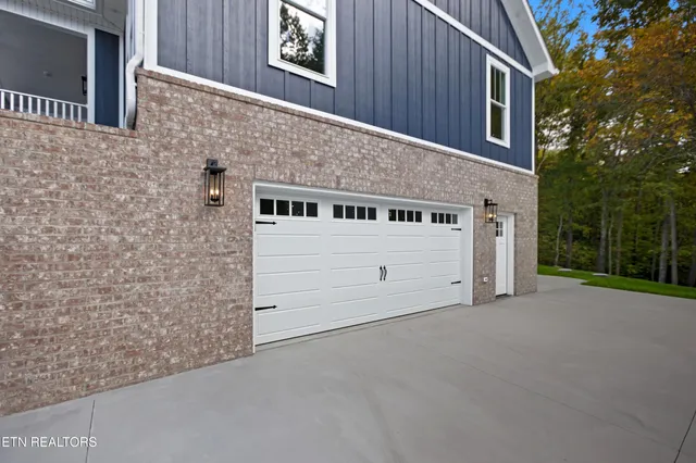 $699,000 | 135 Jade Lane, New Tazewell, TN 37825