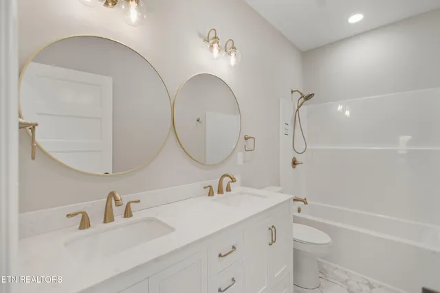 $699,000 | 135 Jade Lane, New Tazewell, TN 37825