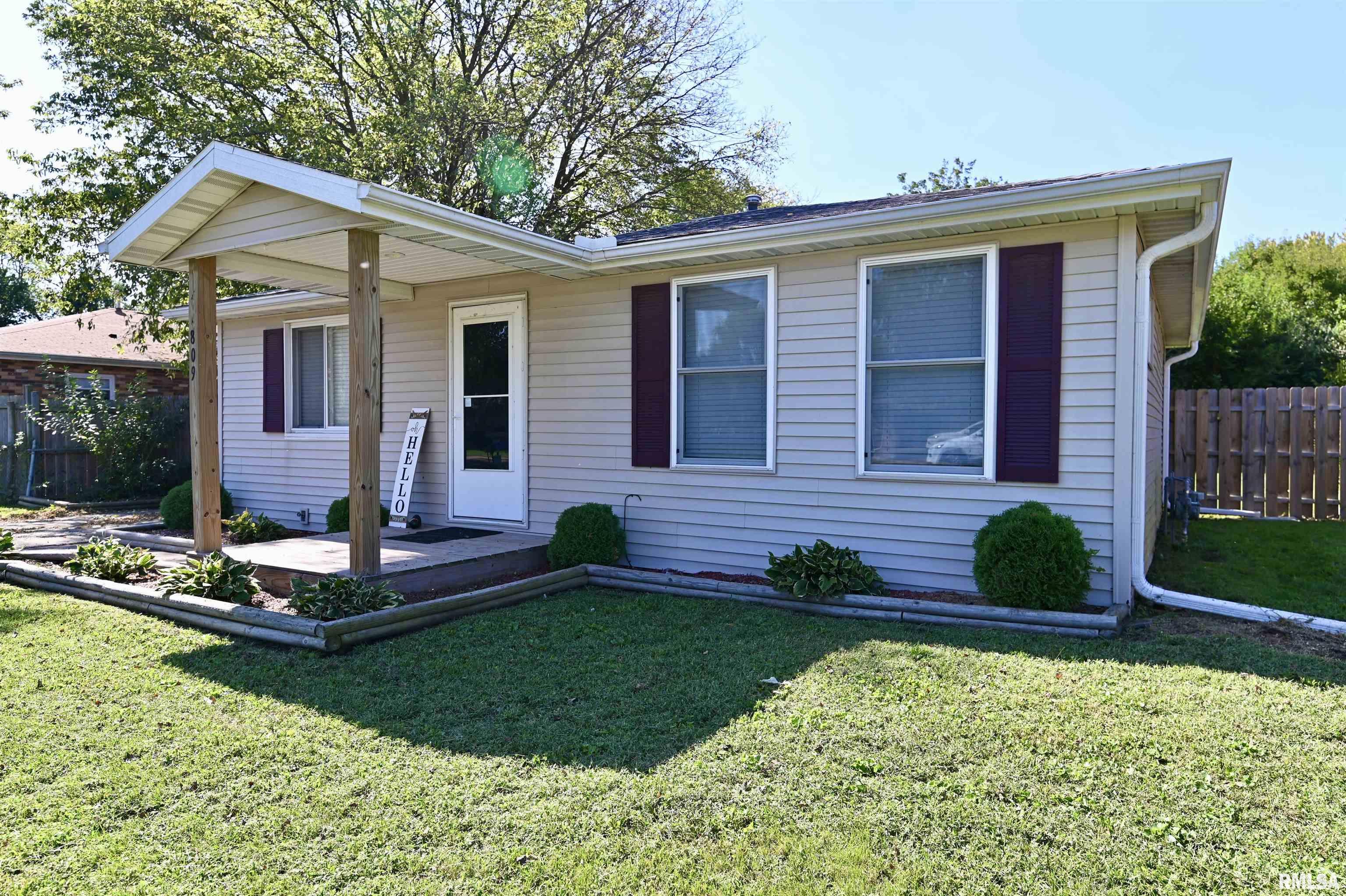 809 Meadow Lane Manito, IL 61546 - Photo 1 of 22 Gallery Image 1