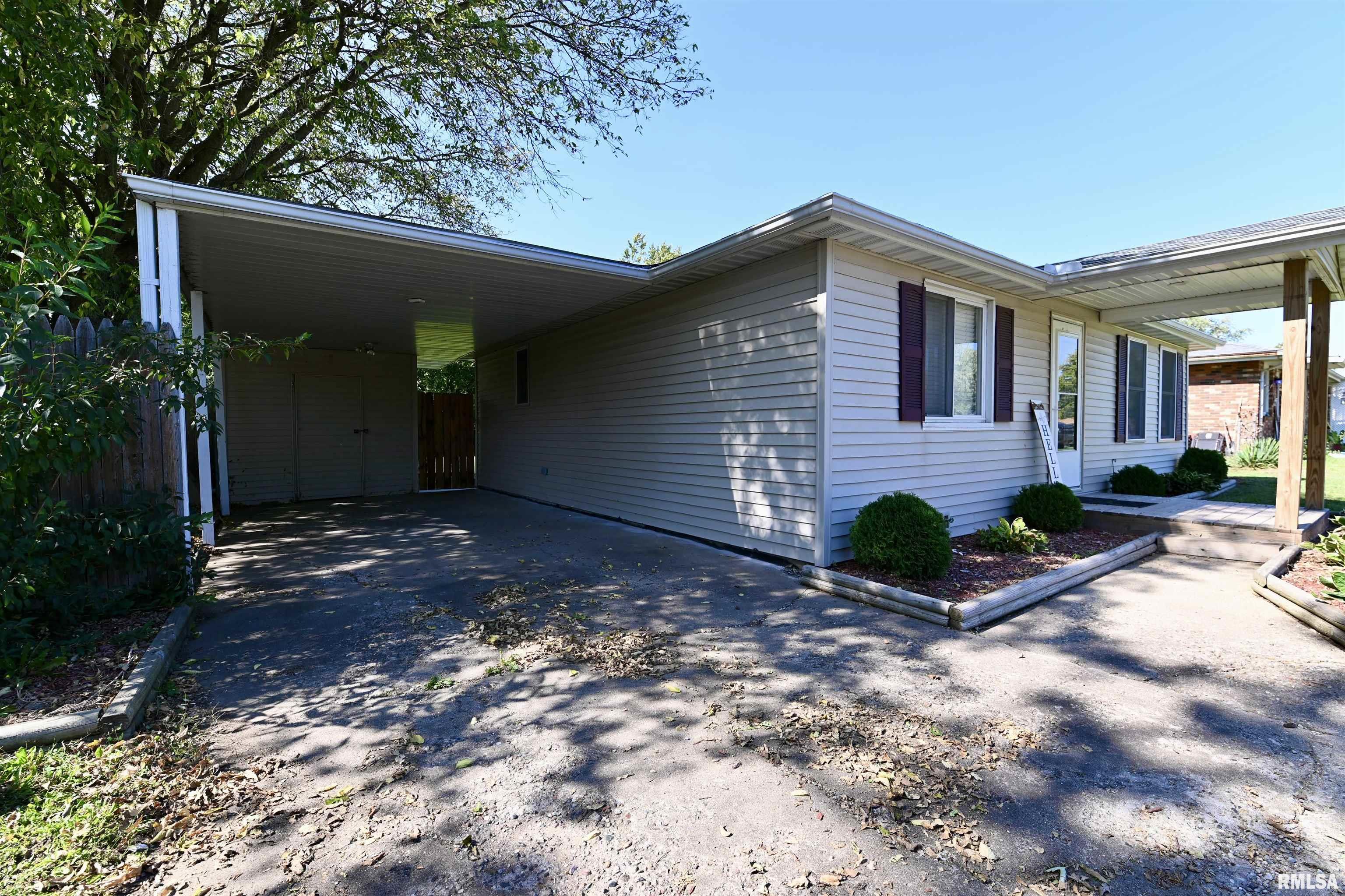 809 Meadow Lane Manito, IL 61546 - Photo 12 of 22 Gallery Image 12