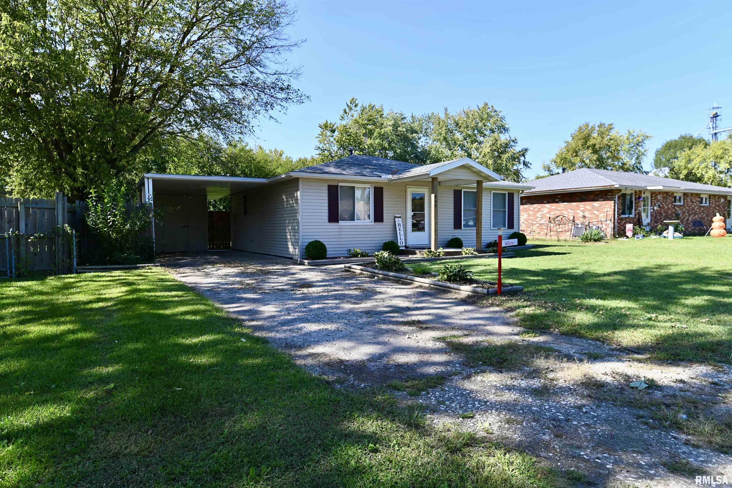 809 Meadow Lane Manito, IL 61546 - Photo 2 of 22 Gallery Image 2