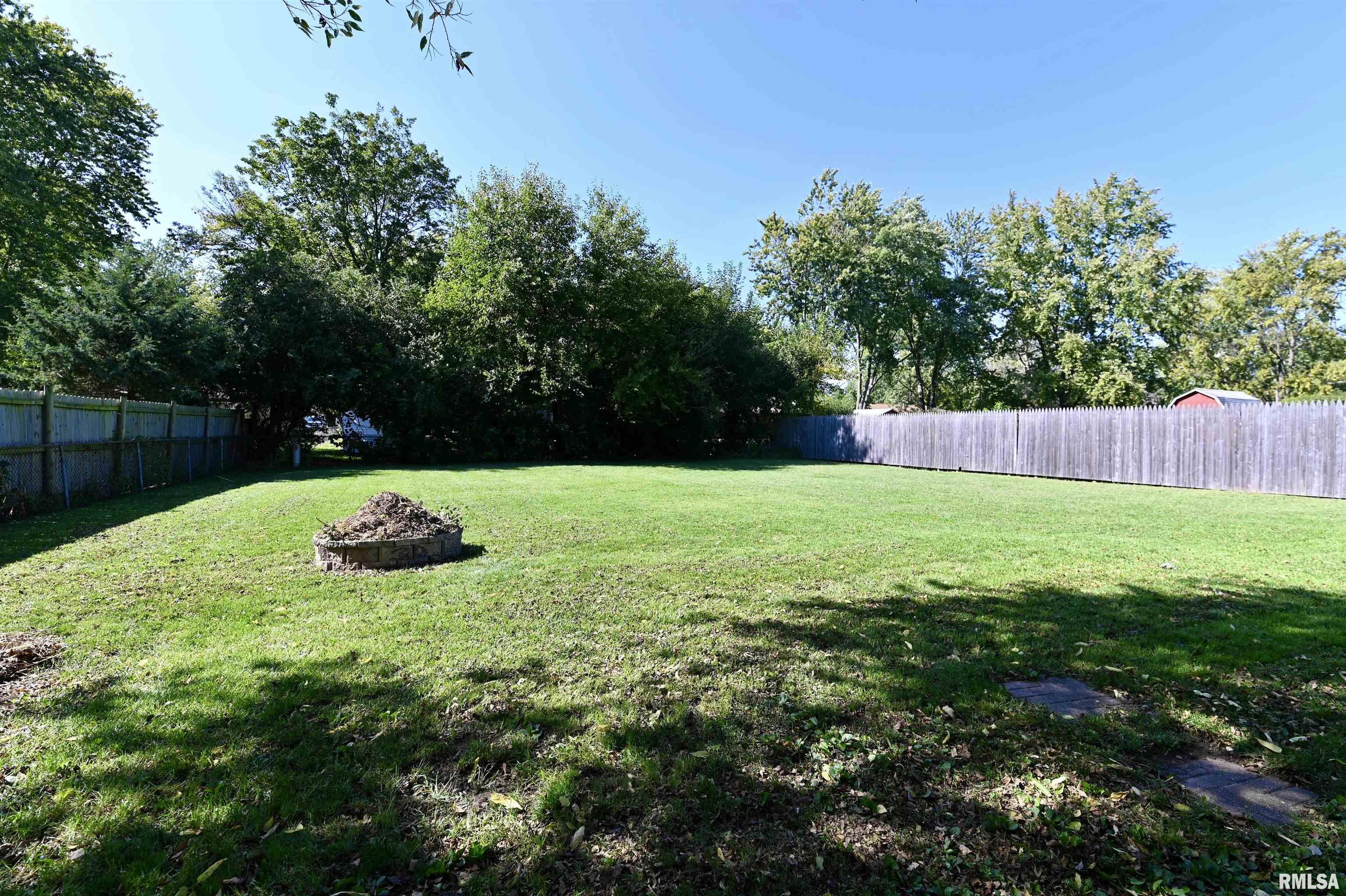 809 Meadow Lane Manito, IL 61546 - Photo 21 of 22 Gallery Image 21