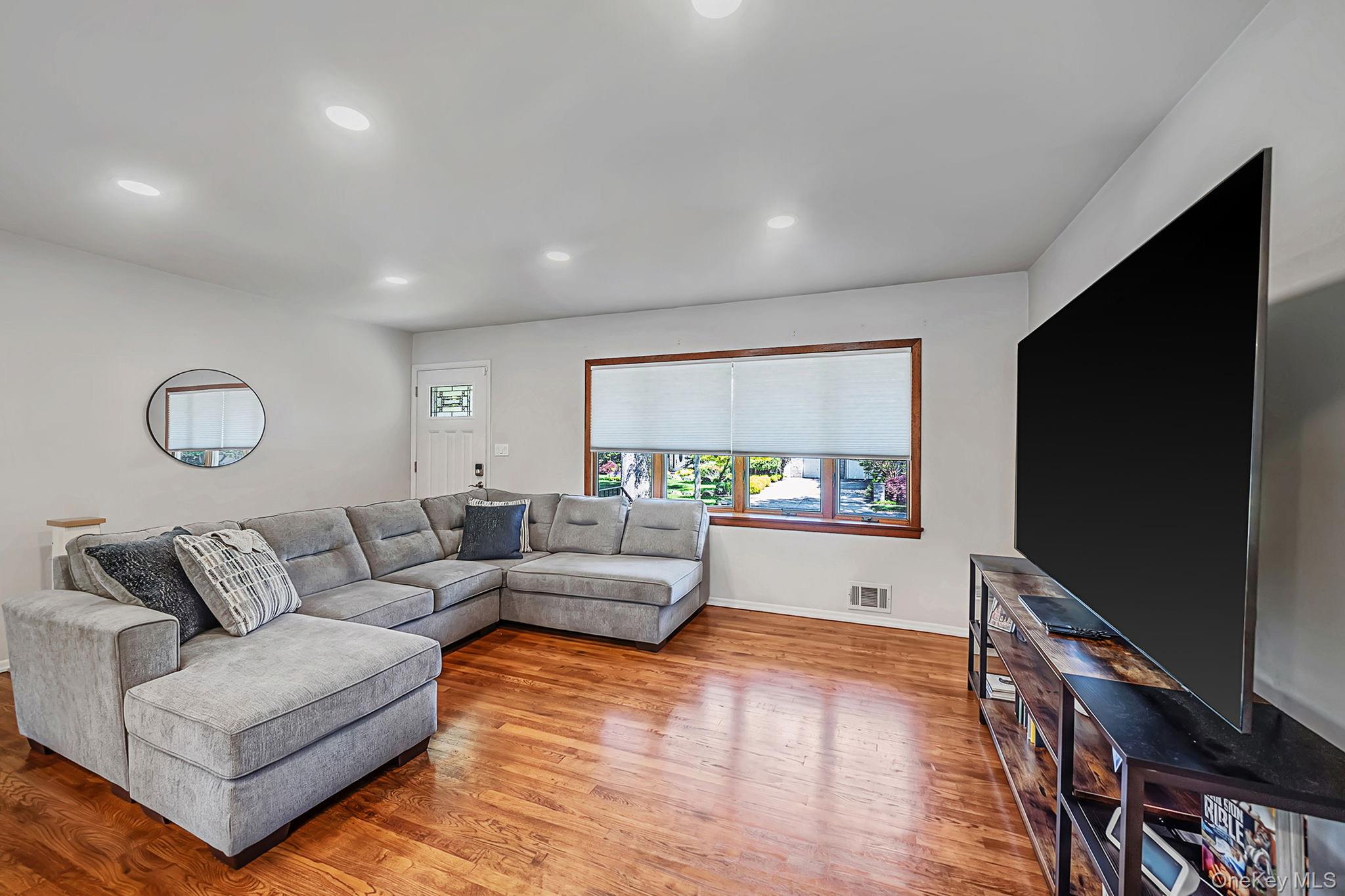 156 Wicks Road Commack, NY 11725 - Photo 9 of 35