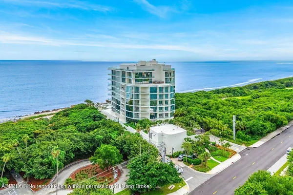 a view of a back yard of the house