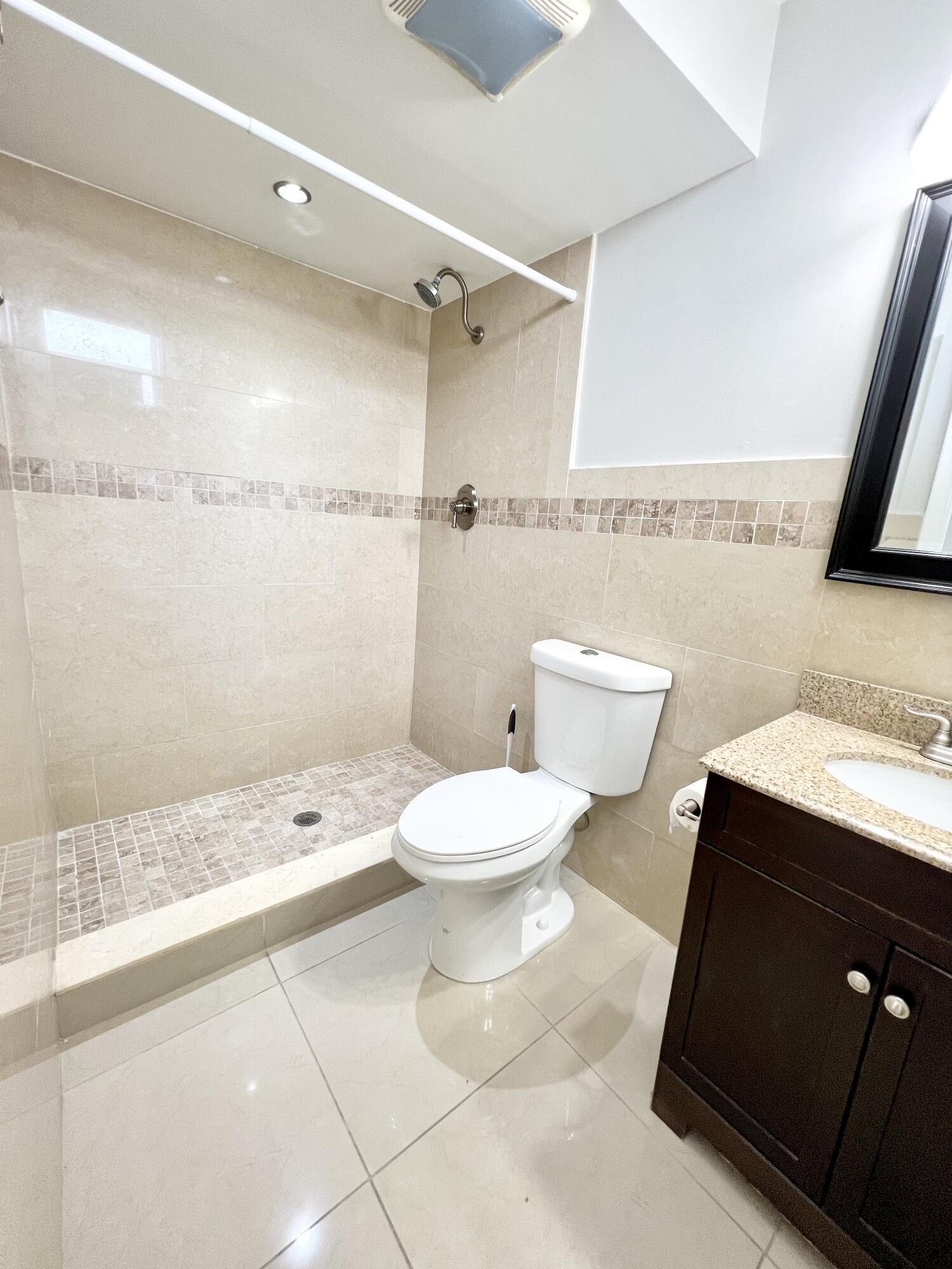 6161 Northwest 2nd Avenue, Unit 219 Boca Raton, FL 33487 - Photo 10 of 16 second full bath