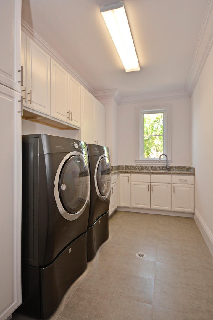 2175 West Silver Palm Road Boca Raton, FL 33432 - Photo 26 of 37 Laundry