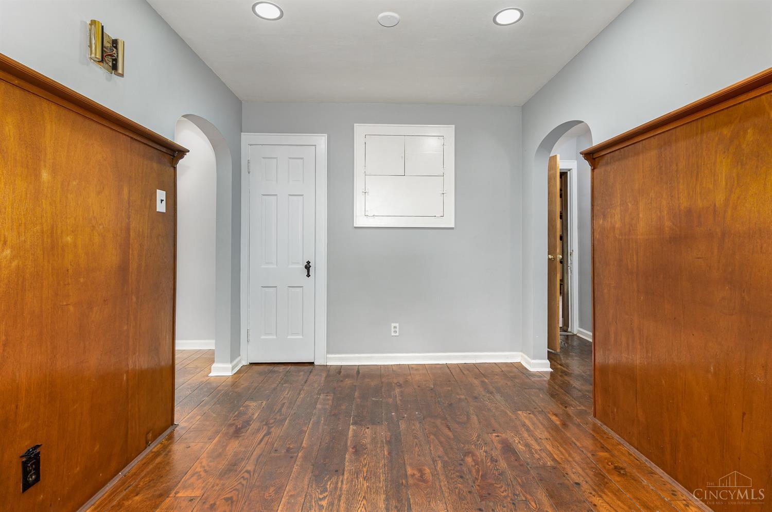 5547 Leumas Road Cincinnati, OH 45239 - Photo 9 of 27