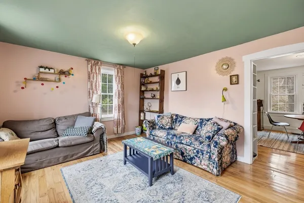 $329,000 | 118 North Leverett Road, Leverett, MA 01054