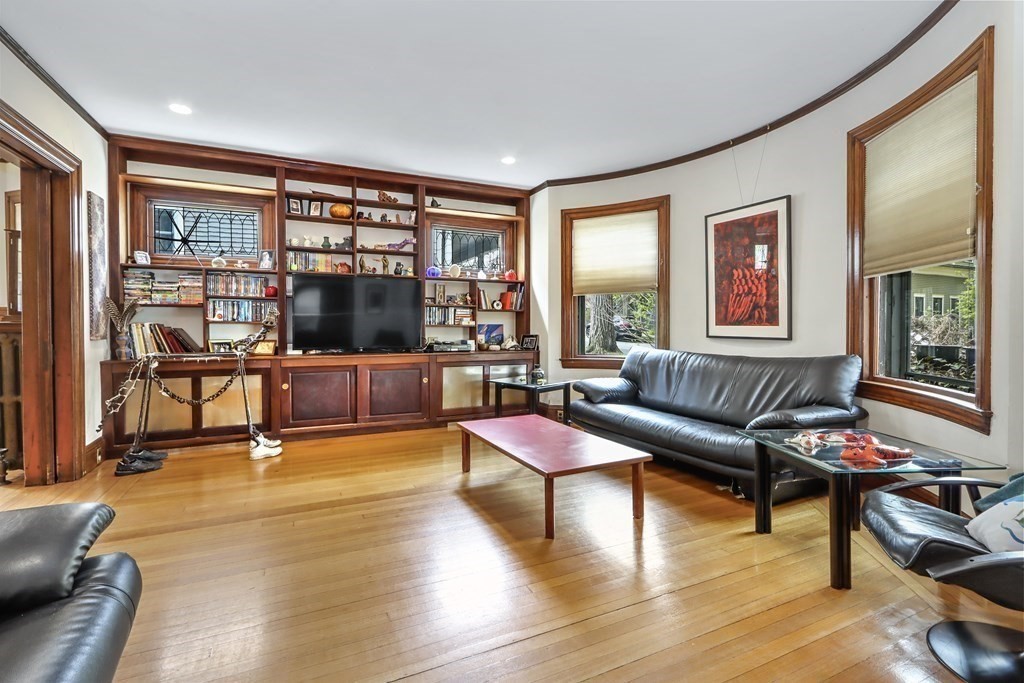 69 Naples Road Brookline, MA 02446 - Photo 9 of 29 Gallery Image 9