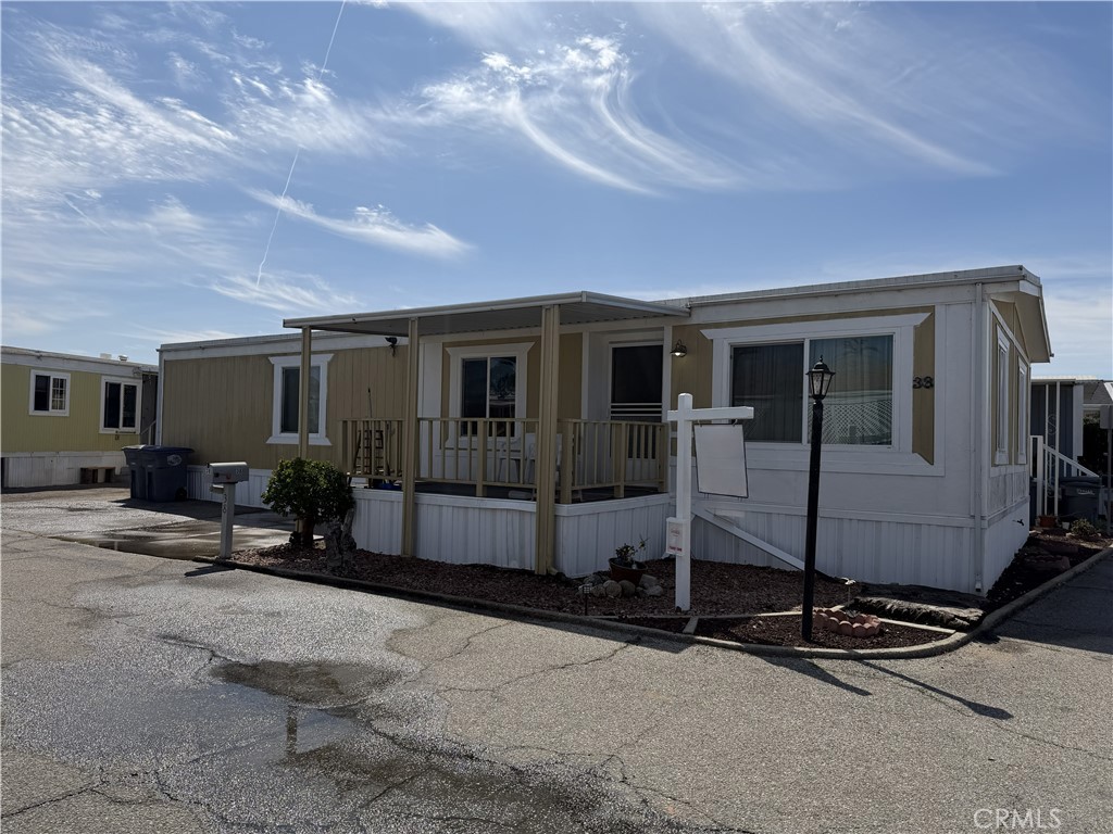 3700 Olds Road, Unit 38 Oxnard, CA 93033 - Photo 2 of 26 Right front of the home.