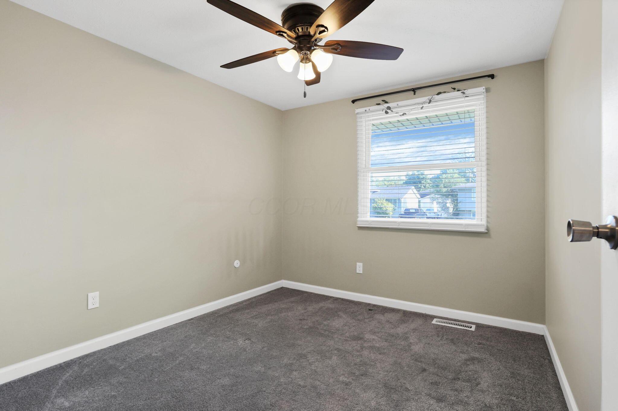 2152 Brookfield Road Columbus, OH 43229 - Photo 16 of 30 19-web-or-mls-7W3A3669