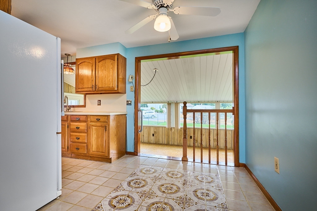 112 Beesley Avenue Chicopee, MA 01013 - Photo 14 of 33