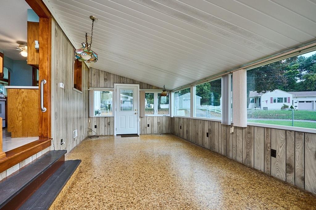 112 Beesley Avenue Chicopee, MA 01013 - Photo 16 of 33