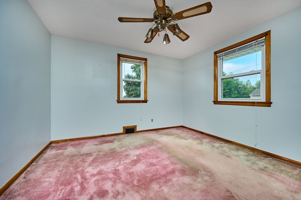 112 Beesley Avenue Chicopee, MA 01013 - Photo 19 of 33