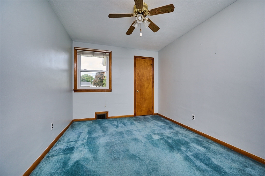 112 Beesley Avenue Chicopee, MA 01013 - Photo 23 of 33