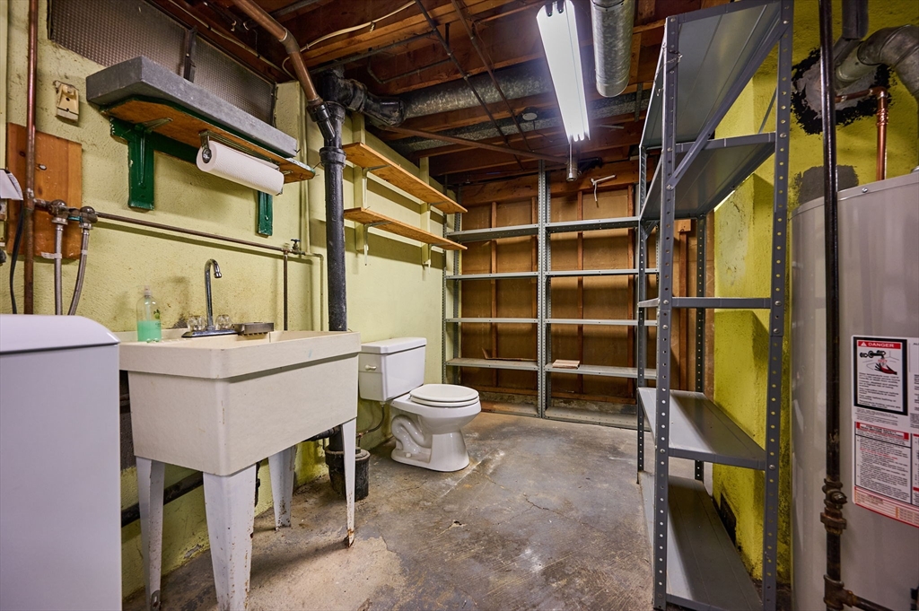 112 Beesley Avenue Chicopee, MA 01013 - Photo 32 of 33