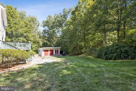 a view of an outdoor space and a yard