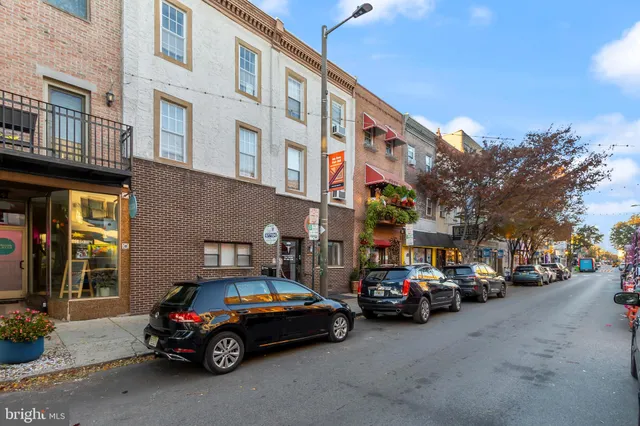 a car parked in front of a building