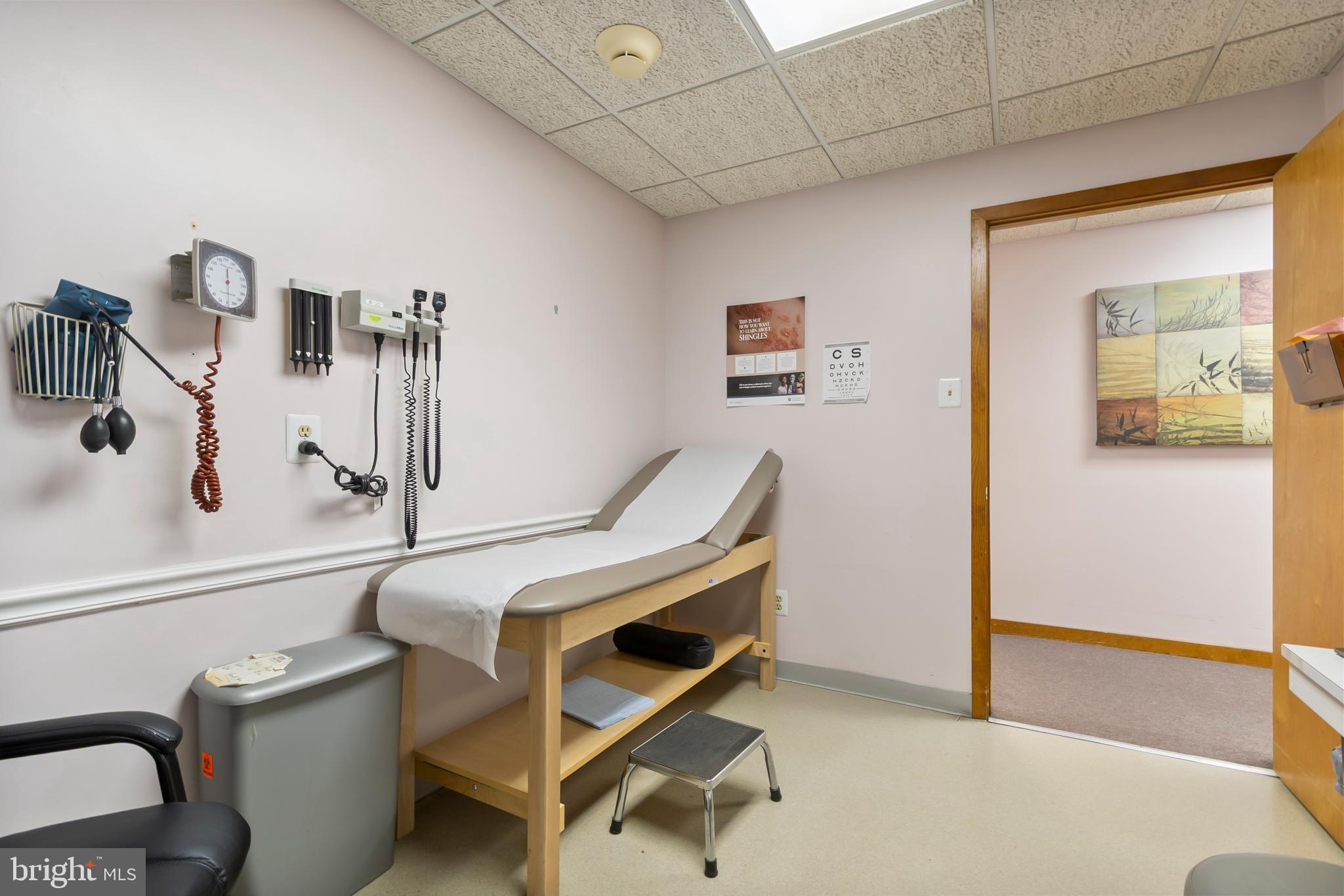 1816-18 East Passyunk Avenue Philadelphia, PA 19148 - Photo 26 of 58 a view of a workspace with furniture