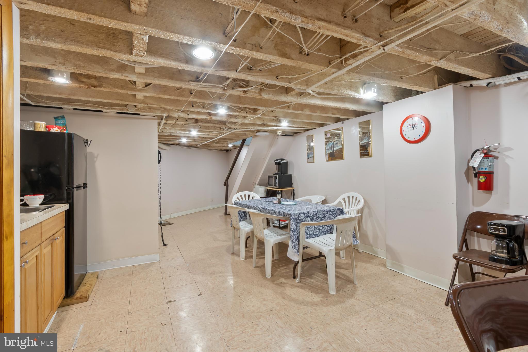 1816-18 East Passyunk Avenue Philadelphia, PA 19148 - Photo 35 of 58 a view of a room with furniture