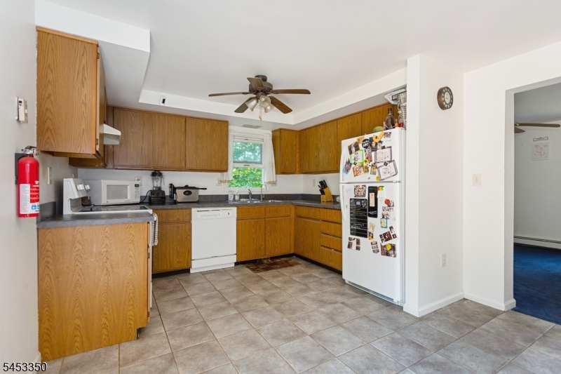 382 Rt515 Vernon, NJ 07462 - Photo 9 of 37 Gallery Image 9