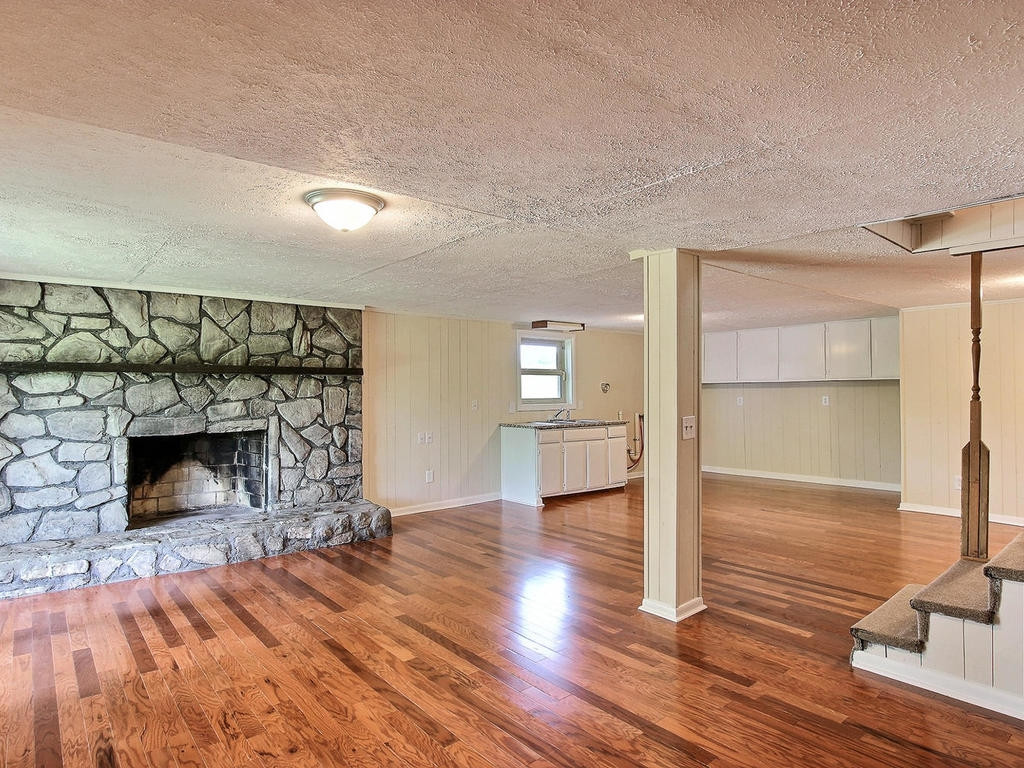 2310 Devault Bridge Road Piney Flats, TN 37686 - Photo 22 of 30 2nd laundry room downstairs