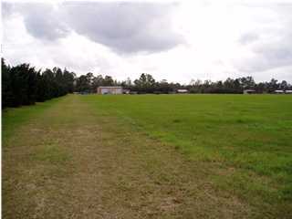 6204 Garden City Road Crestview, FL 32539 - Photo 1 of 2 a view of an ocean