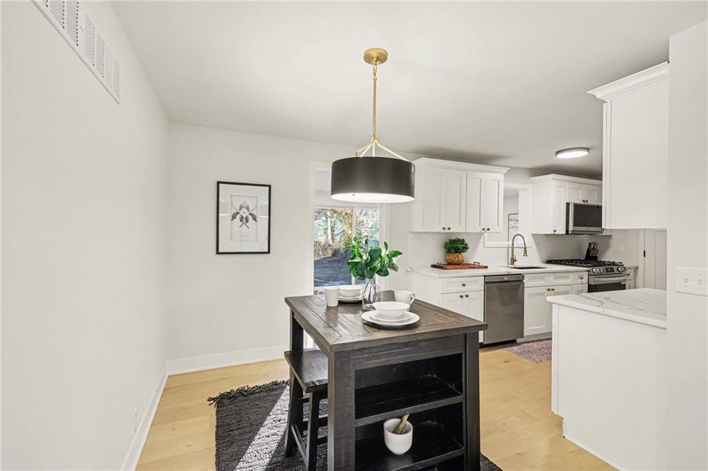 5312 Reeds Road Mission, KS 66202 - Photo 8 of 28