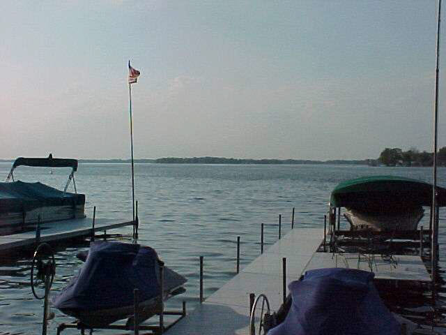 9064 East Hatchery Road Syracuse, IN 46567 - Photo 4 of 4 Gallery Image 4