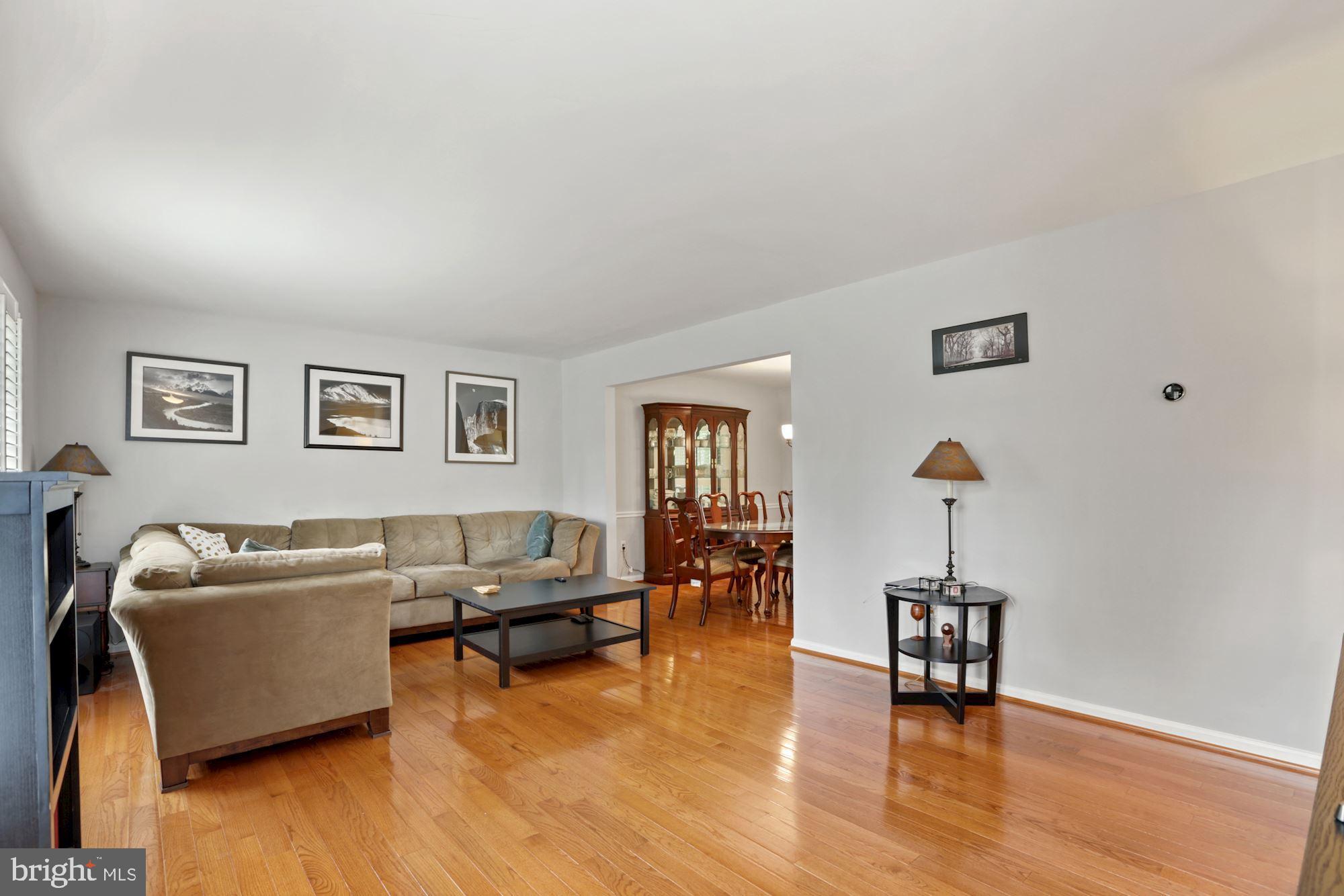 7919 Viola Street Springfield, VA 22152 - Photo 3 of 30 Gallery Image 3