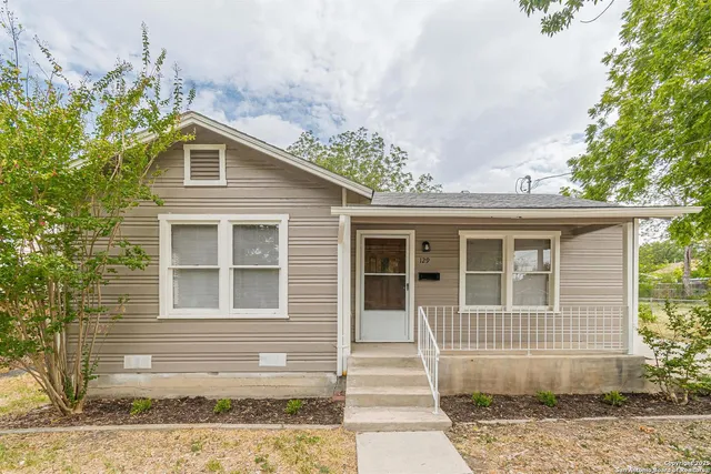 $1,395 | 129 Koehler Court, San Antonio, TX 78223