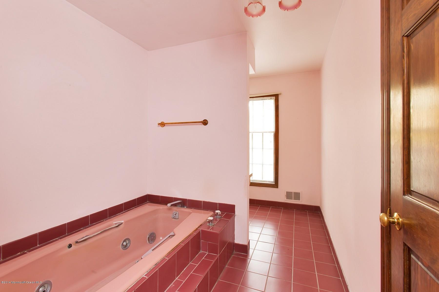 155 Ridge Road Rumson, NJ 07760 - Photo 21 of 33 Master Bath