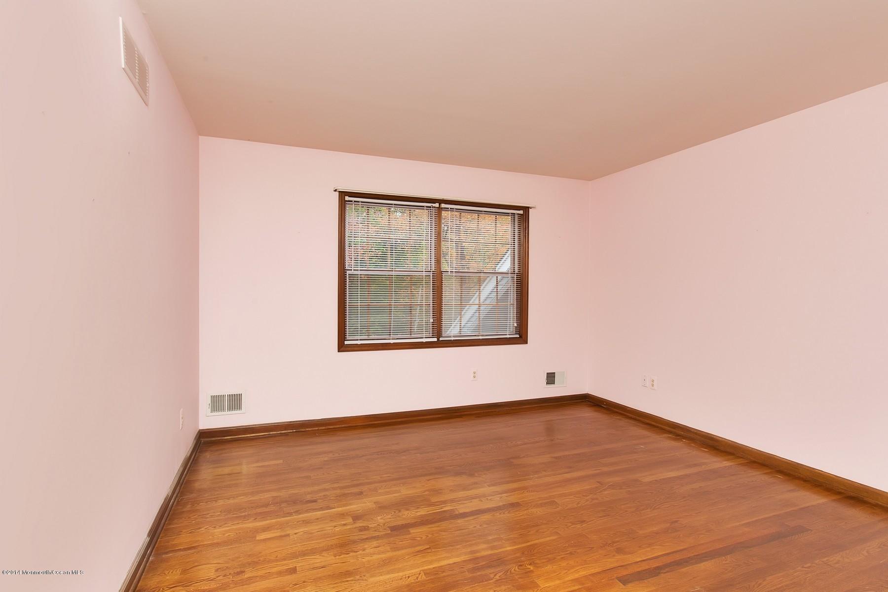155 Ridge Road Rumson, NJ 07760 - Photo 25 of 33 One of 4 Bedrooms