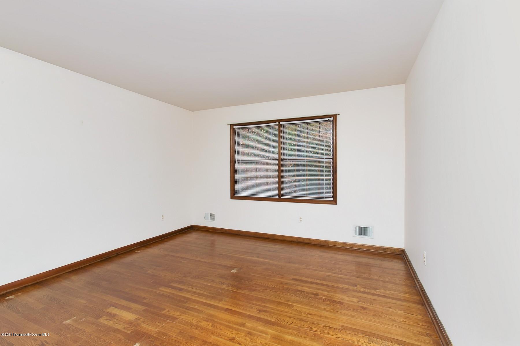 155 Ridge Road Rumson, NJ 07760 - Photo 26 of 33 One of 4 Bedrooms