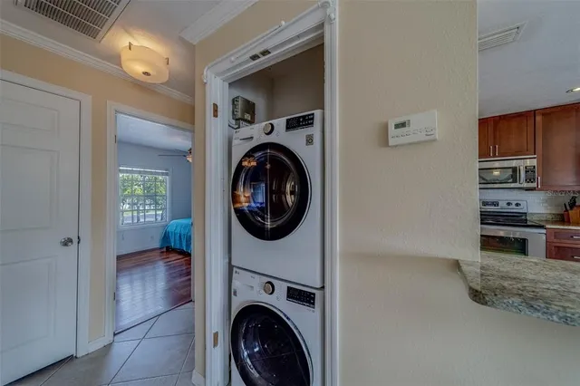 a view of kitchen and washer and dryer