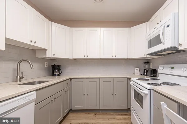 $289,500 | 14409 Lighthouse Avenue, Unit 8, Ocean City, MD 21842