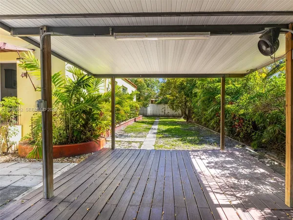 $5,950 | 630 Southwest 25th Road, Miami, FL 33129