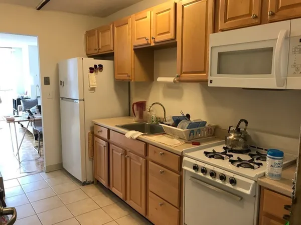 $2,500 | 44 Washington Street, Unit 606, Brookline, MA 02445