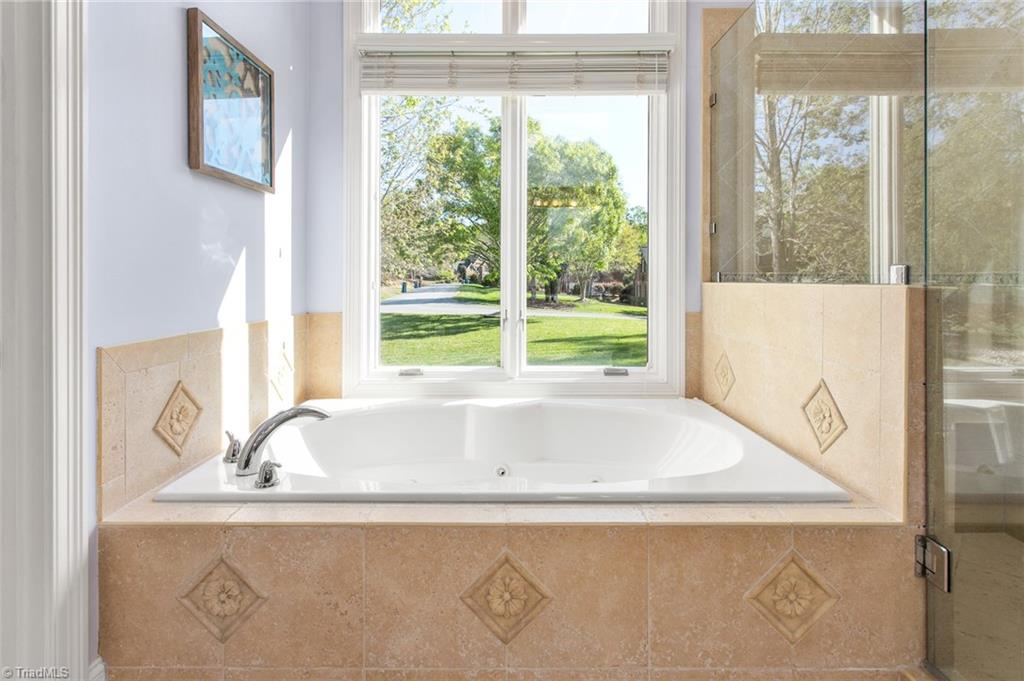 6699 Fegan Road Summerfield, NC 27358 - Photo 19 of 50 Jetted Tub