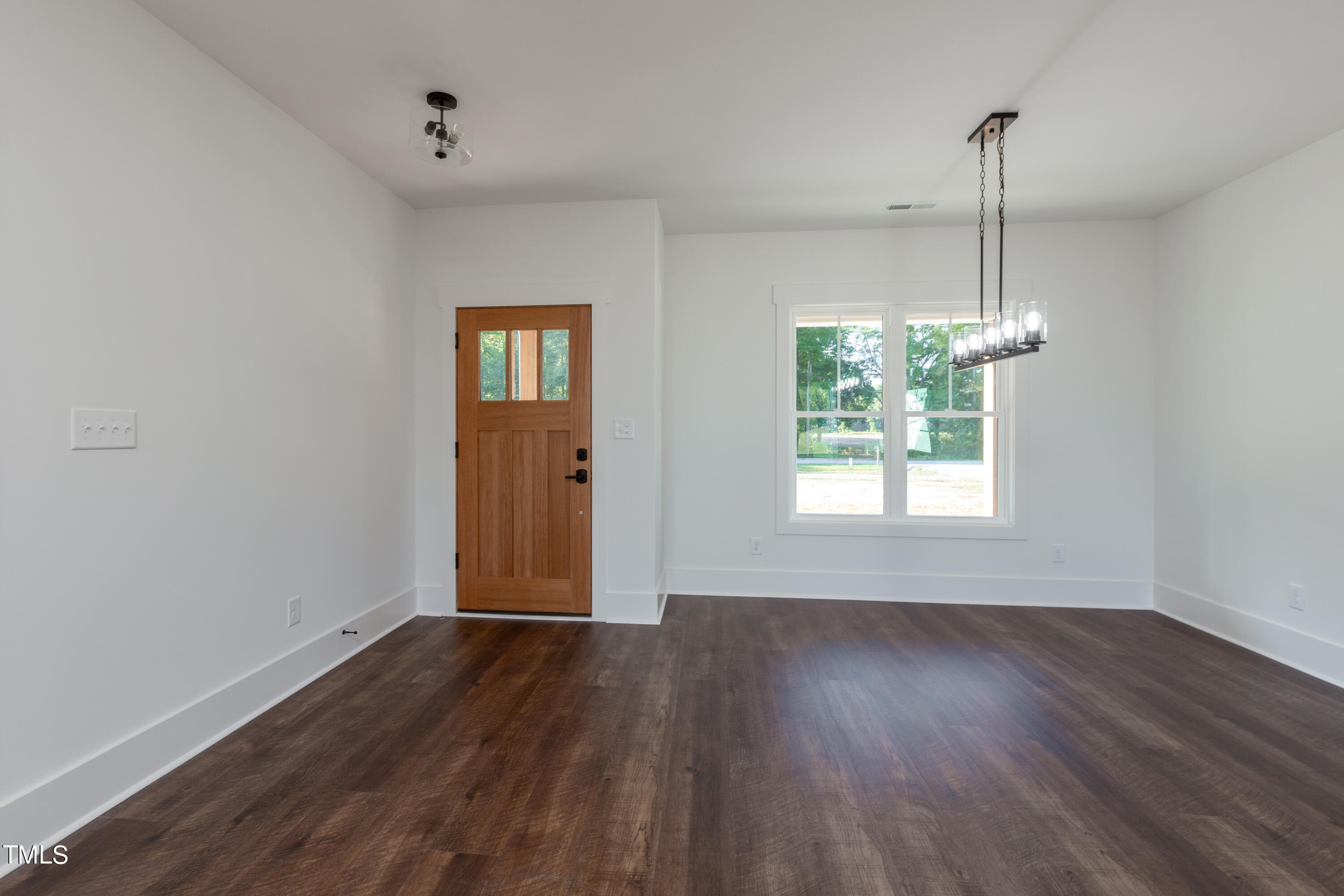 180 Banner Elk Road Benson, NC 27504 - Photo 5 of 48 Front Door/Dining