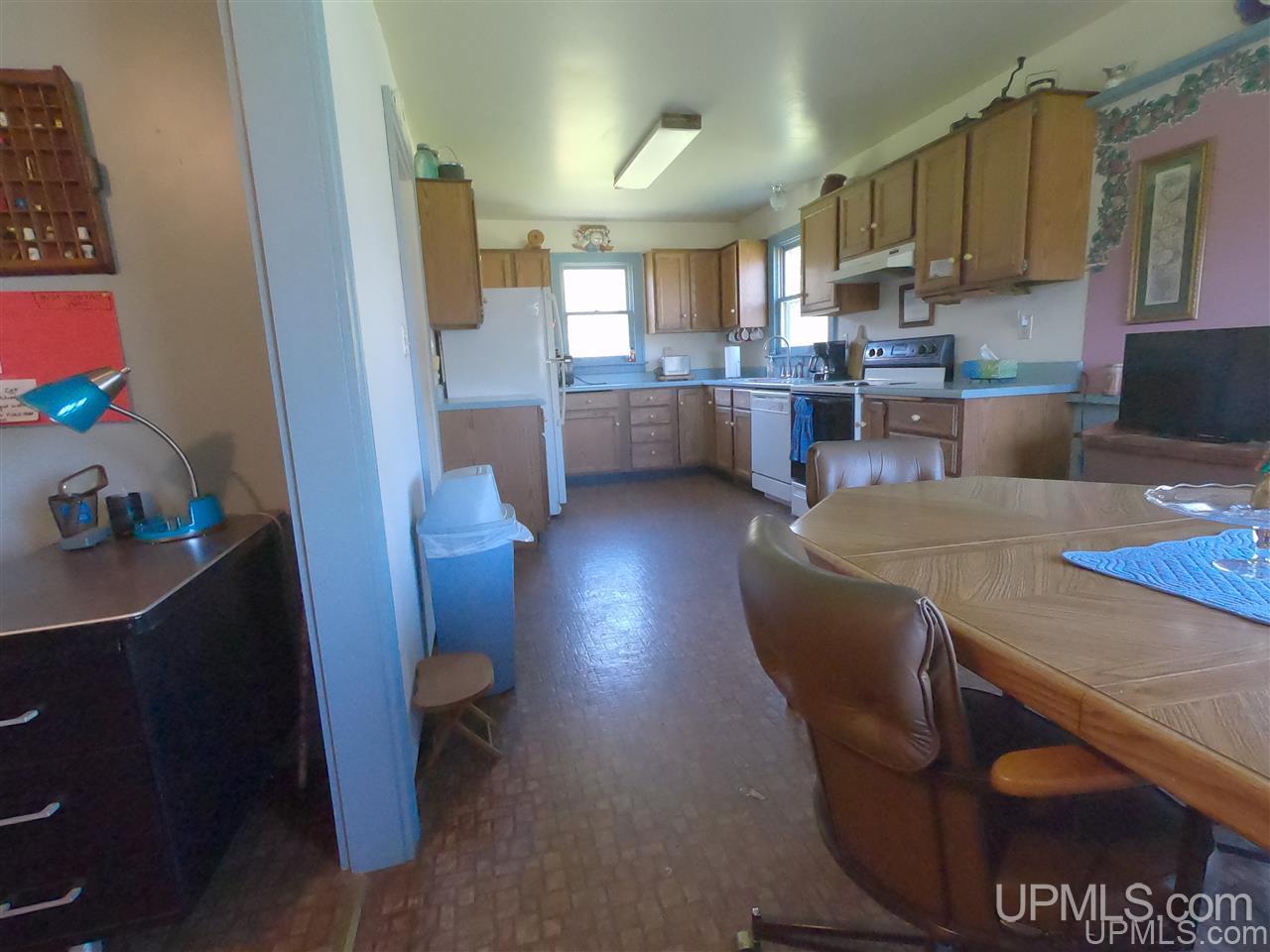 9825 South 75 Road Rapid River, MI 49878 - Photo 8 of 30
