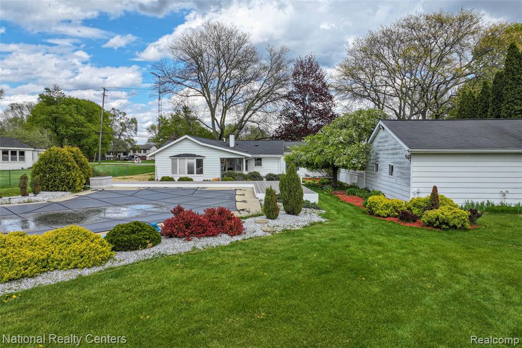 4347 North Gale Road Davison, MI 48423 - Photo 7 of 46