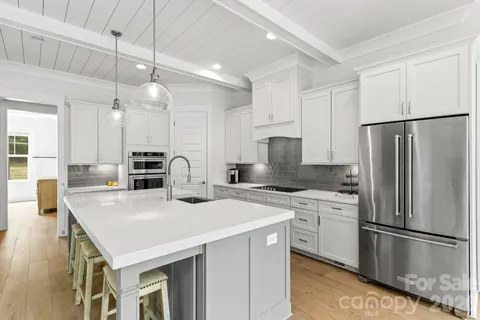 $985,000 | 3207 James Plantation Drive, Denver, NC 28037