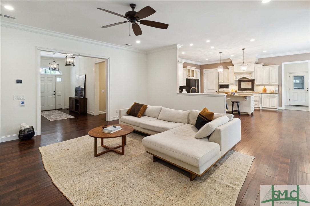 8 Little Riley Road Savannah, GA 31406 - Photo 10 of 39