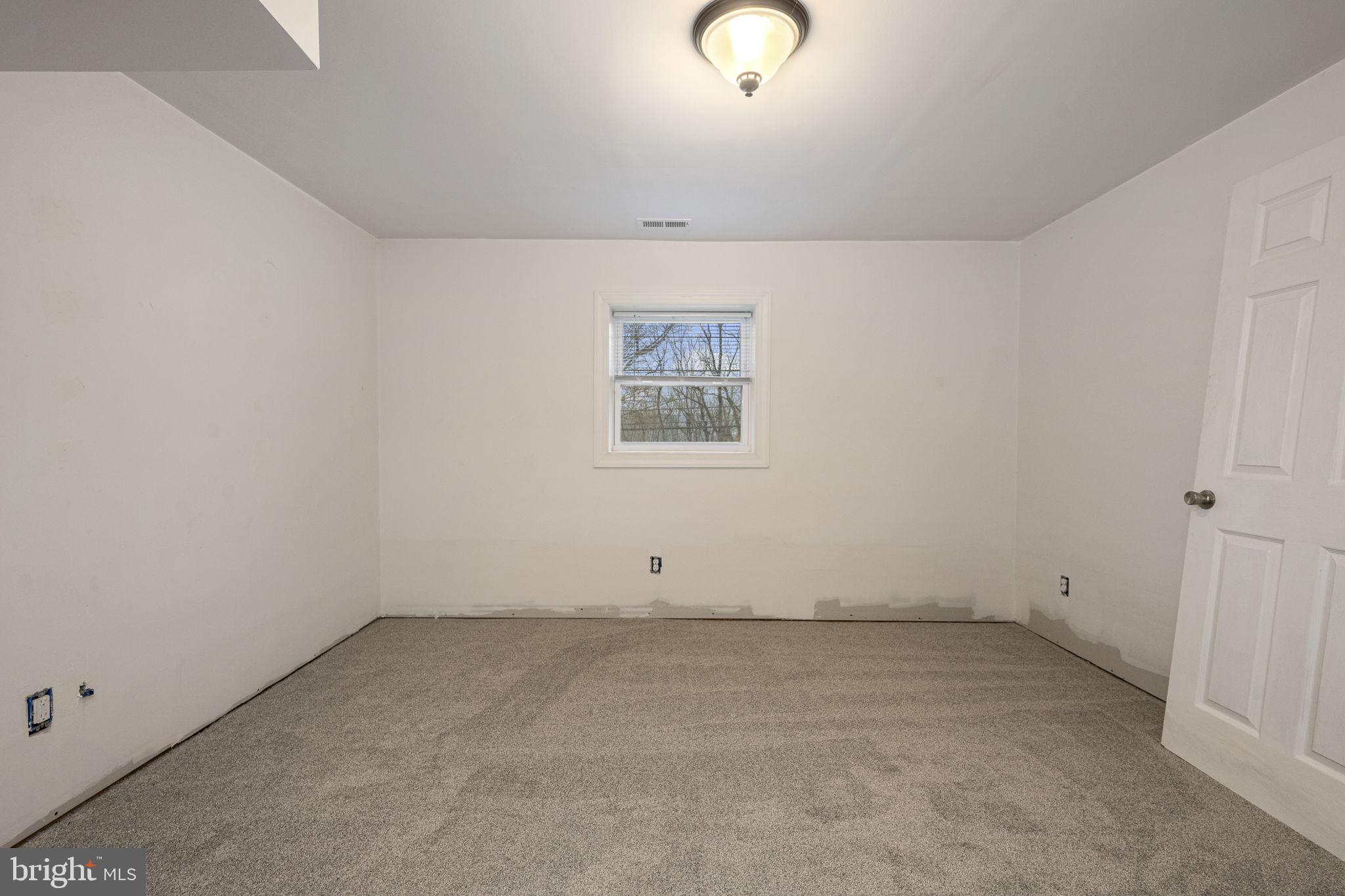 150 Modena Road Coatesville, PA 19320 - Photo 26 of 31 an empty room with a window